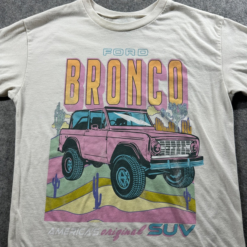 Ford Bronco Graphic T Shirt Womens XS Cream‎ Pink Retro Desert SUV Tee